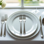 découvrez les règles et la signification des différentes positions des couverts à la fin du repas pour maîtriser l'art de la table avec élégance et savoir-vivre.